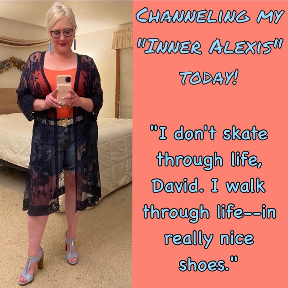 Meet your Posher, Nicole - Picture 7 of 16